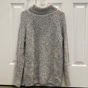 Roots knit turtle neck.